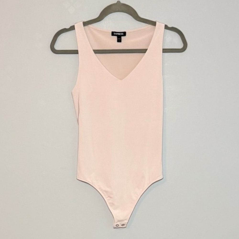 Express Womens V-Neck Sleeveless Bodysuit Pale Pink Size S 006418333